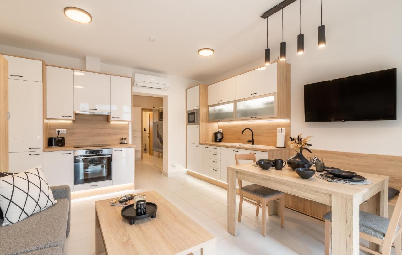 Mosonmagyaróvár Jegmadar & Fekete Golya Apartmanok מראה חיצוני תמונה