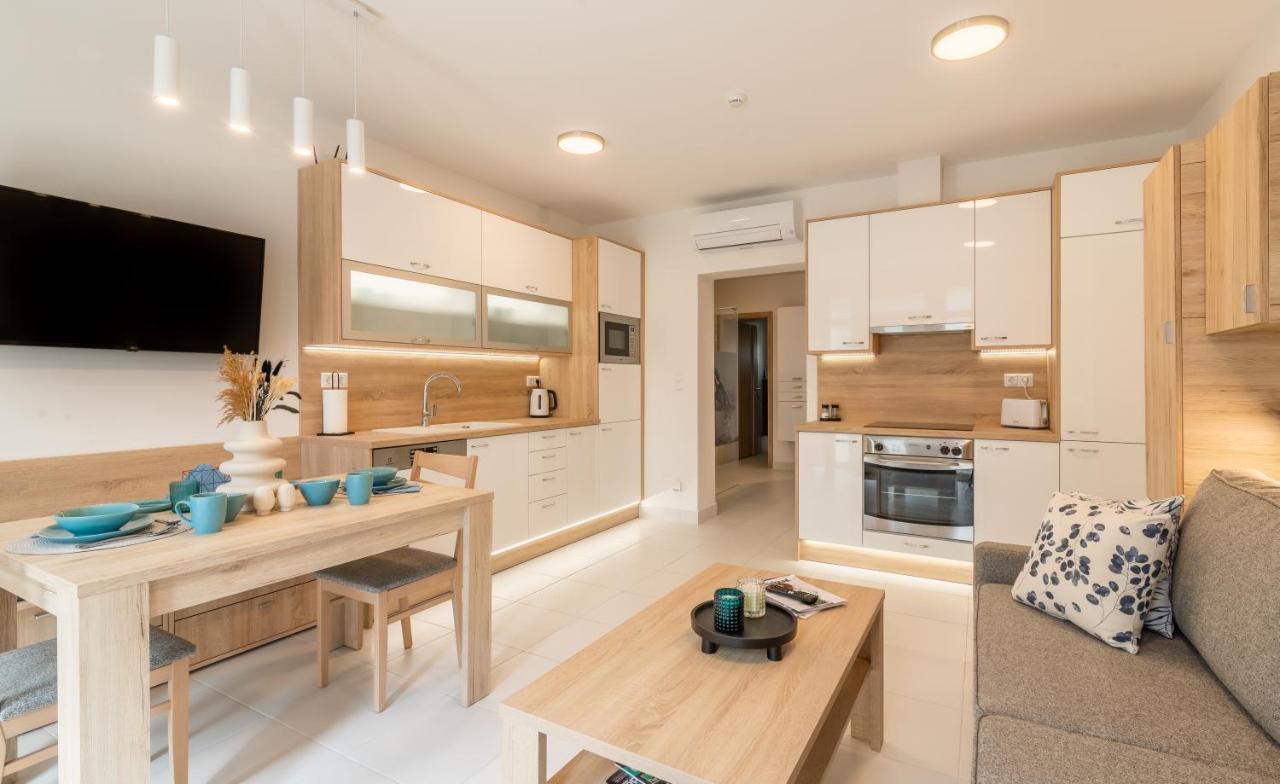 Mosonmagyaróvár Jegmadar & Fekete Golya Apartmanok מראה חיצוני תמונה
