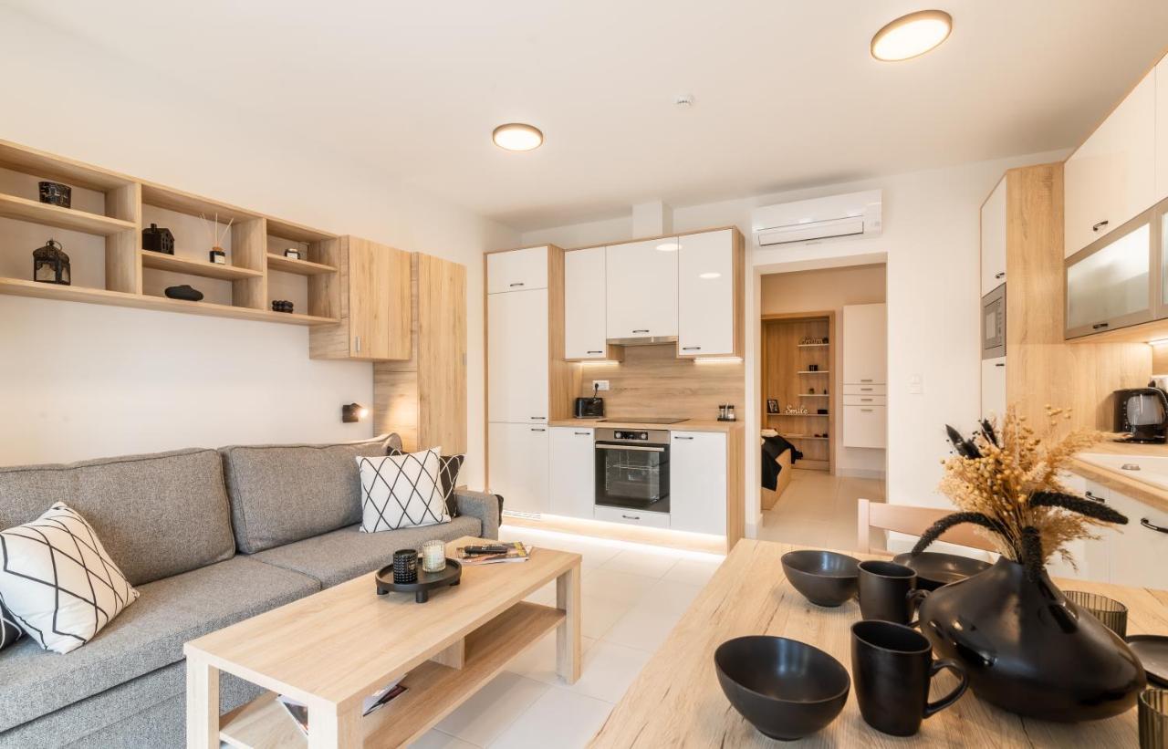 Mosonmagyaróvár Jegmadar & Fekete Golya Apartmanok מראה חיצוני תמונה